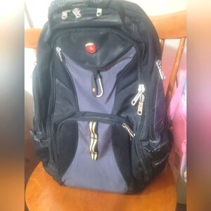 Swiss Gear 1900 TSA Labtop Backpack, black and grey